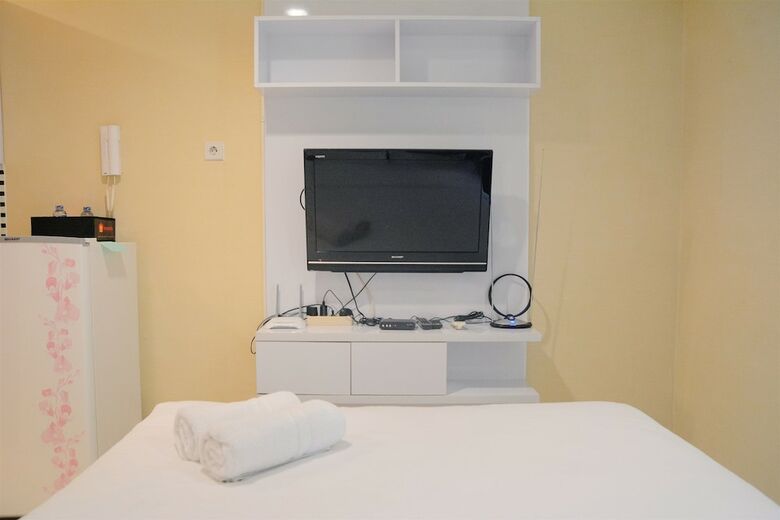 Gorgeous Studio Cinere Bellevue Apartment