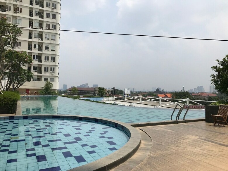 Gorgeous Studio Cinere Bellevue Apartment