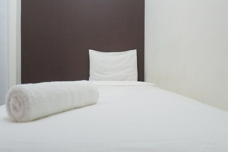 Minimalist 2br Apartment At Puncak Permai