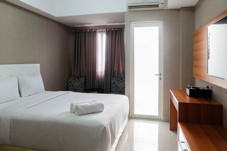 Simple Studio The Oasis Mahogany Apartment