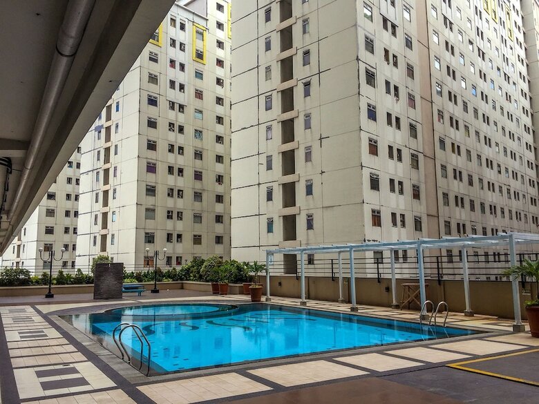 2br Grand Emerald Apartment