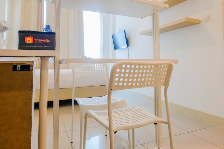 Scandinavian Style Studio Apartment Tree Park Bsd