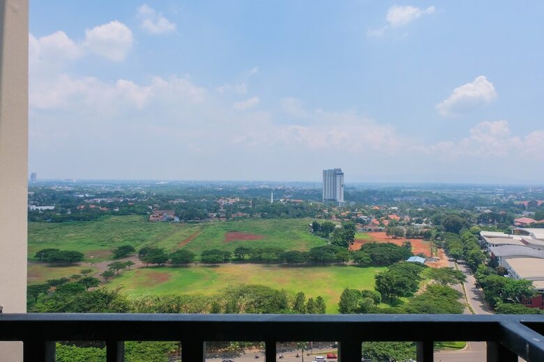 Scandinavian Style Studio Apartment Tree Park Bsd