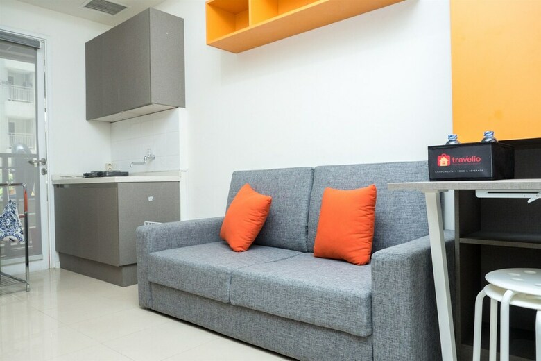 Stylish 2br Apartment At Parahyangan Residence