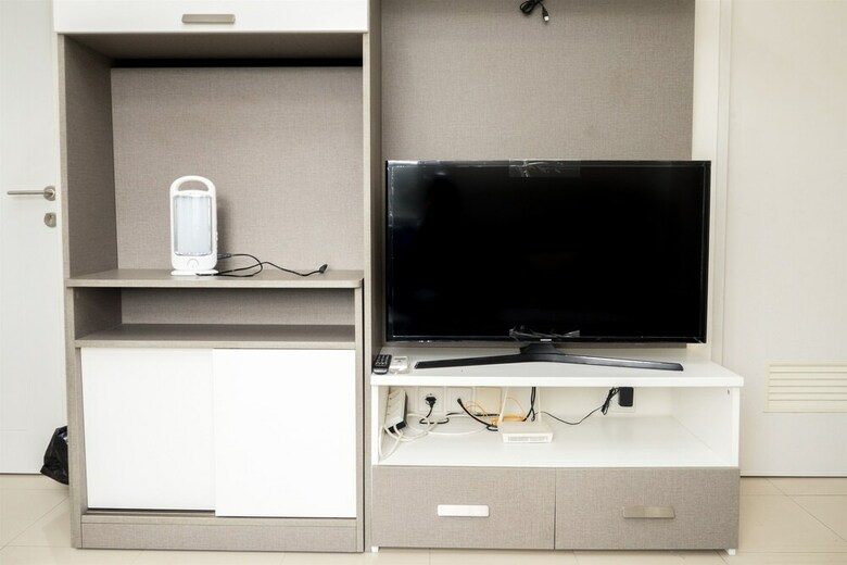 Modern 2br Apartment At Parahyangan Residence