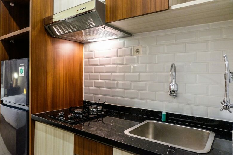 Clean Studio Apartment At Grand Kamala Lagoon