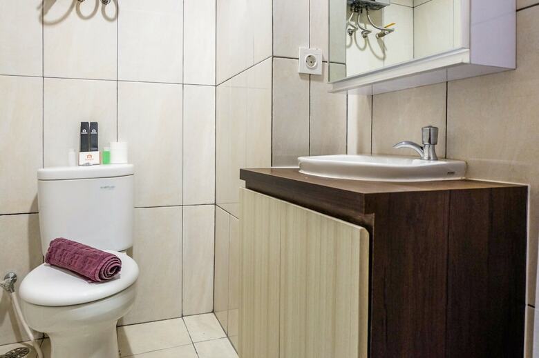 Clean Studio Apartment At Grand Kamala Lagoon