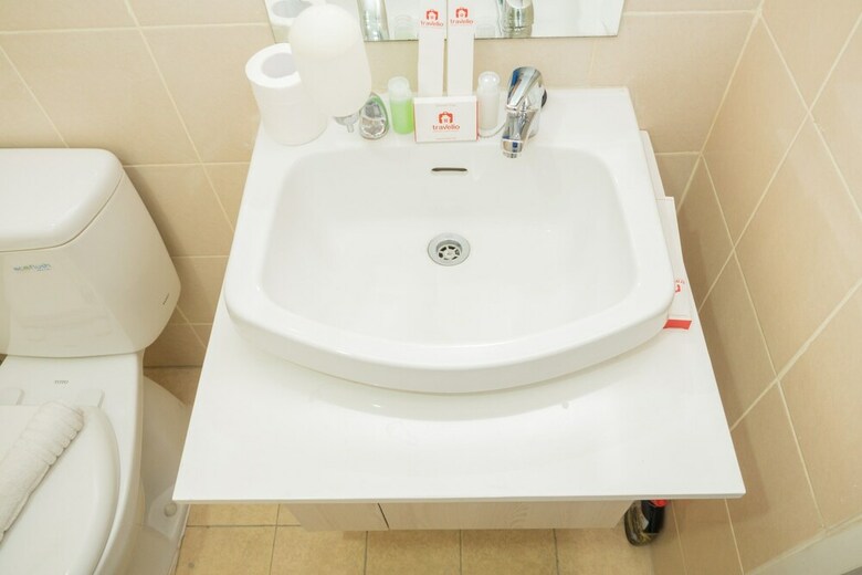 Relaxing 2br Apartment At Parahyangan Residence