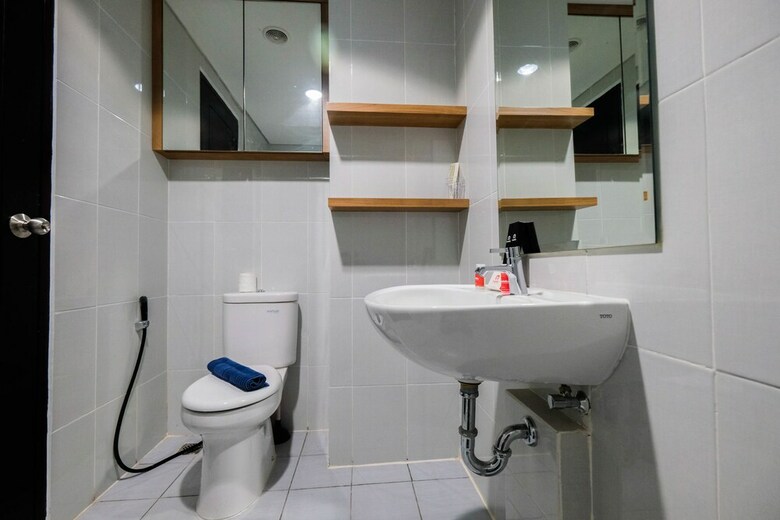 Homey And Tranquil Studio Casa de Parco Apartment