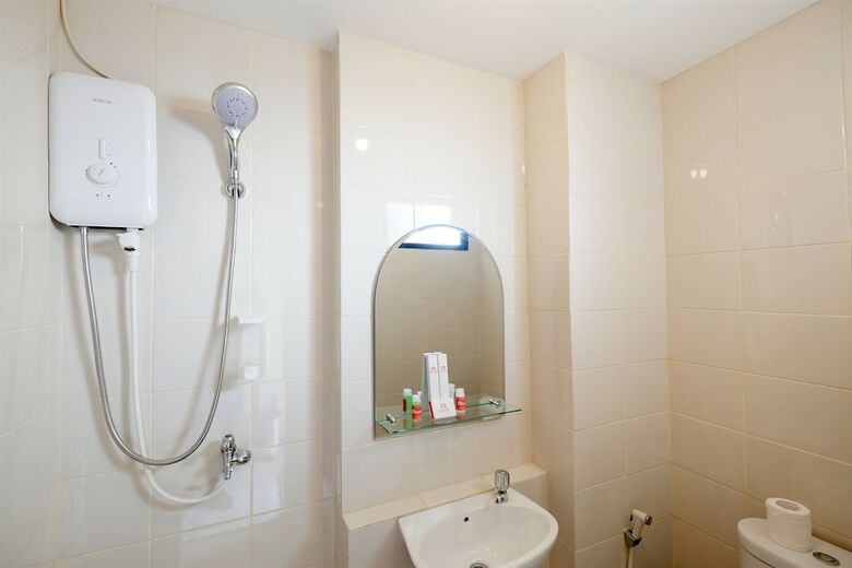 Comfortable New Furnish 2br Lagoon Resort Apartment