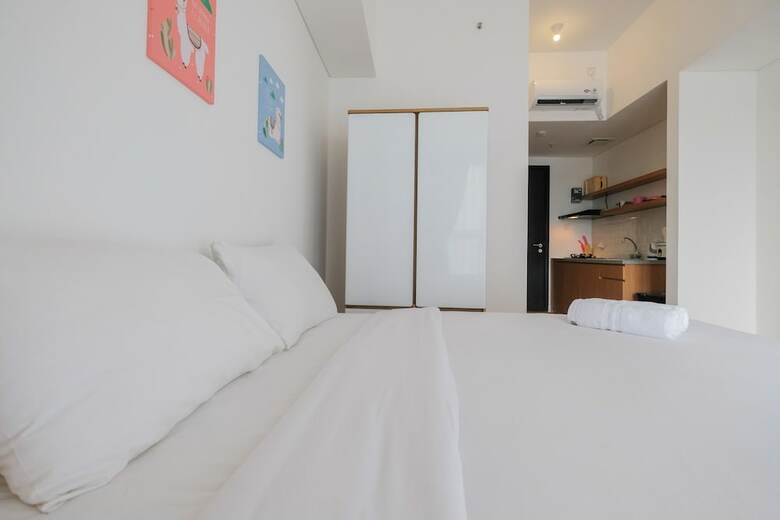 Simple Furnished Studio Casa de Parco Apartment
