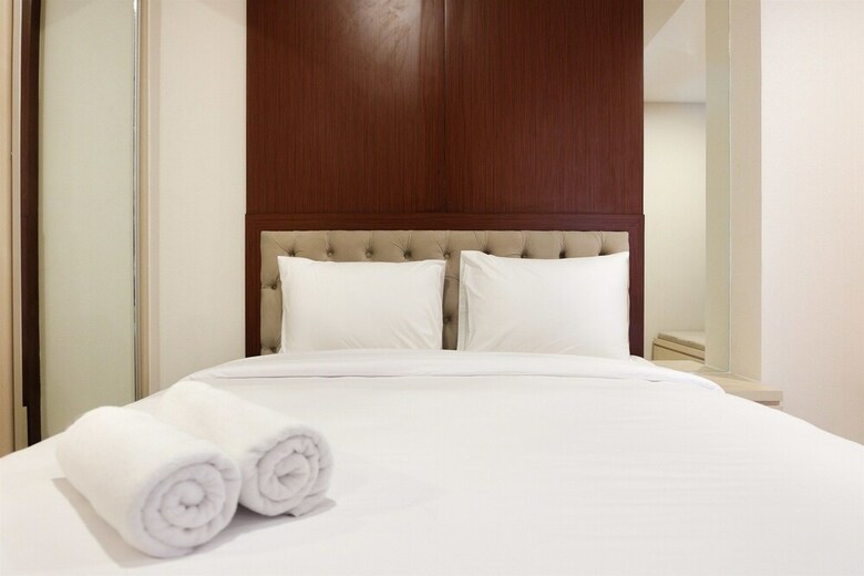 Artistic Studio Apartment At The Oasis Cikarang