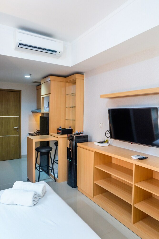 Luxurious Studio The Oasis Apartment