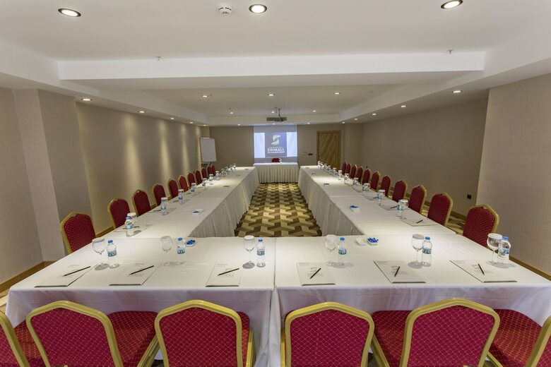 Shimall Deluxe Hotel