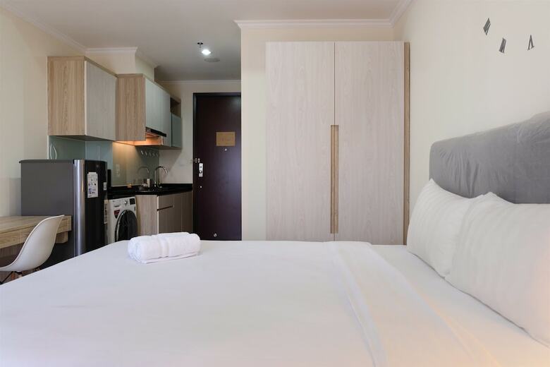 Best Price Studio Menteng Park Apartment