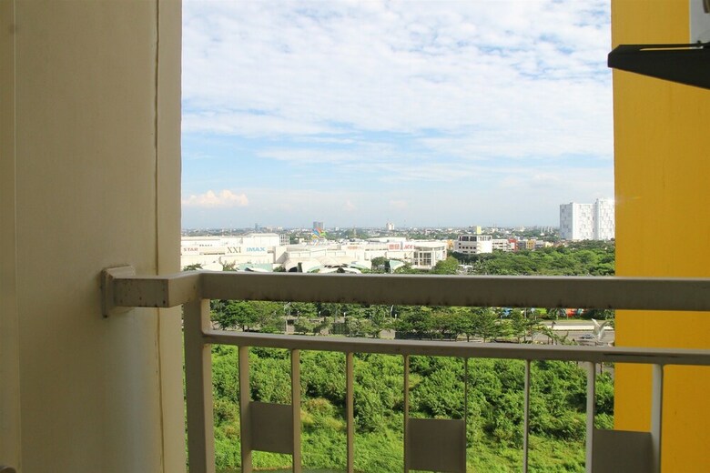 Furnished Studio Apartment @ The Springlake Summarecon