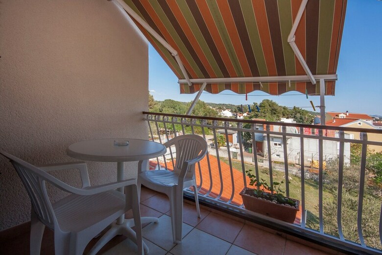 Apartments Maretic