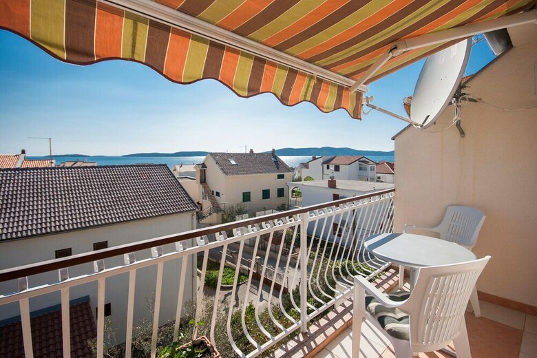 Apartments Maretic