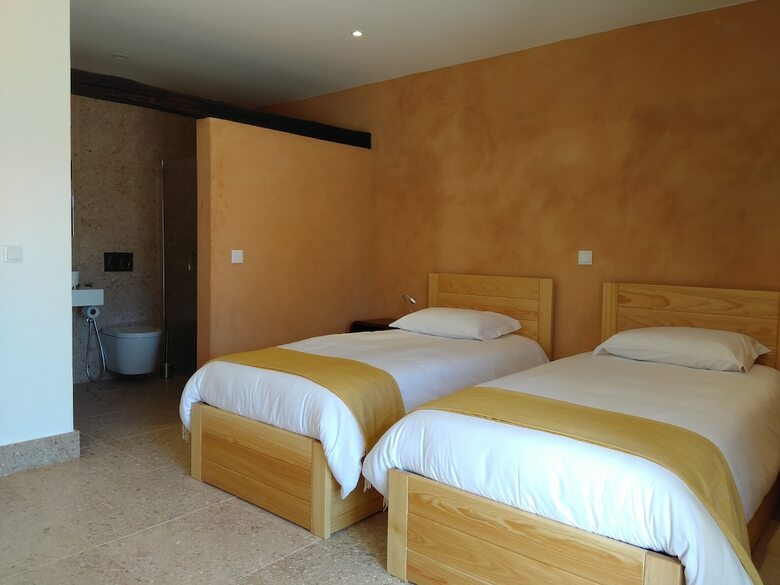 Hostal Quinta Da Corti�a - Casa Da Torre - Hostel