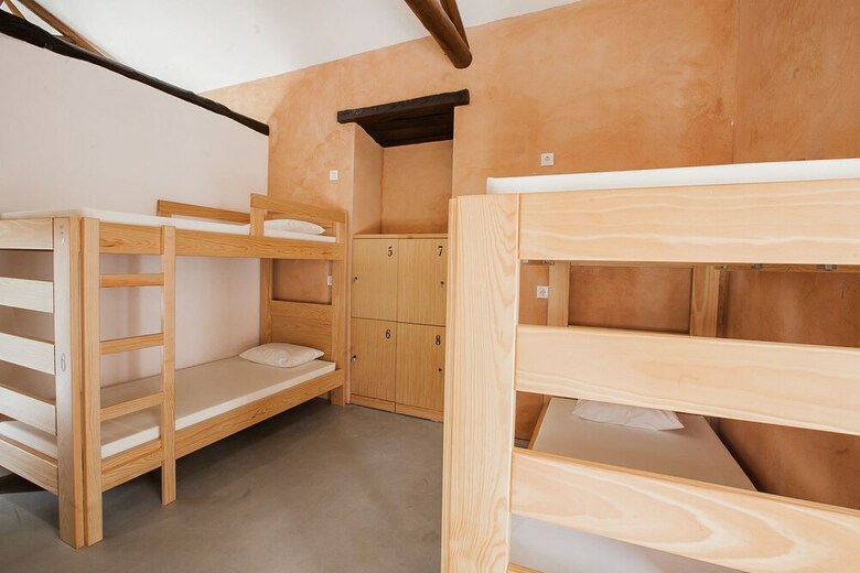 Hostal Quinta Da Corti�a - Casa Da Torre - Hostel