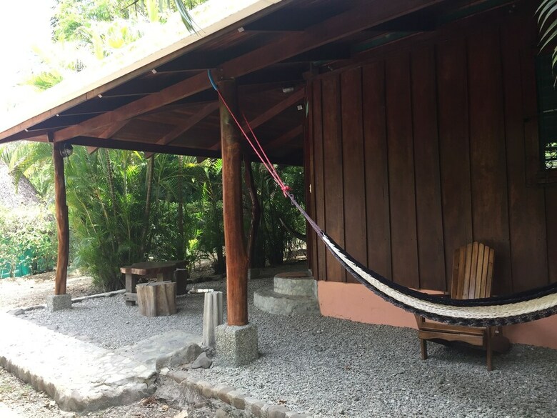 Hostal Mal Pais Surf Camp