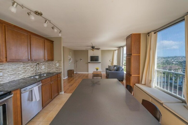 Waikiki Townhouse #1604