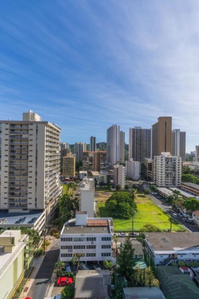 Waikiki Townhouse #1604
