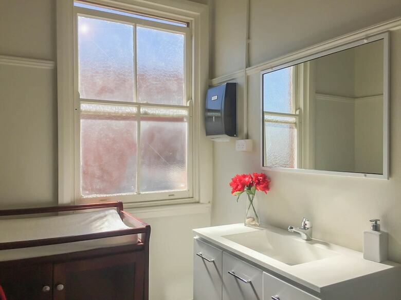 Hotel Jack Duggans Irish Pub