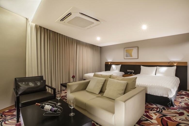 Hotel Kennystory Premium Jeju Yeondong