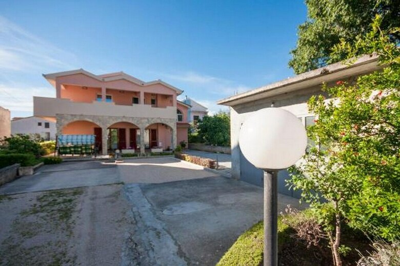 Apartment Perla