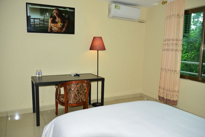Hotel F Sur Inn