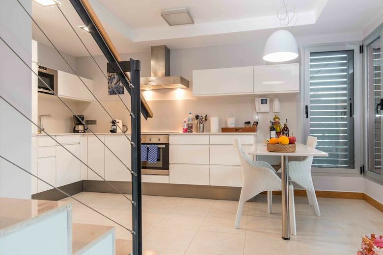 Lightbooking - Villa Salobre With Swimming Pool