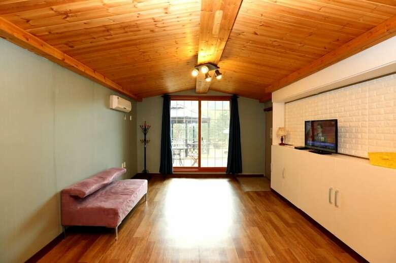 Pine Aroma Pension