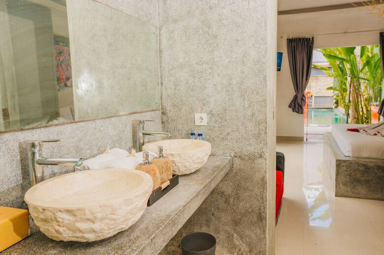 Ramita Villa Legian By Madhava