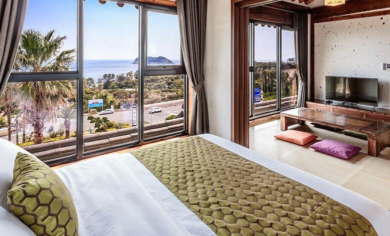 Jeju Hanok Hotel Hallagung