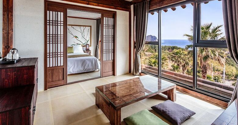Jeju Hanok Hotel Hallagung