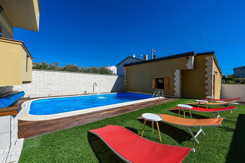 Holiday Apartments Yes Peace