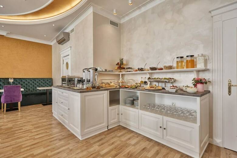 Golden Key Boutique Hotel