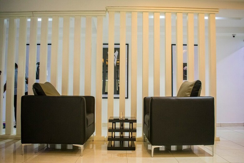 Hotel Ziroc Residence