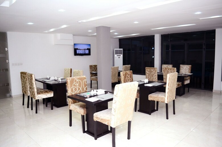 Hotel Ziroc Residence