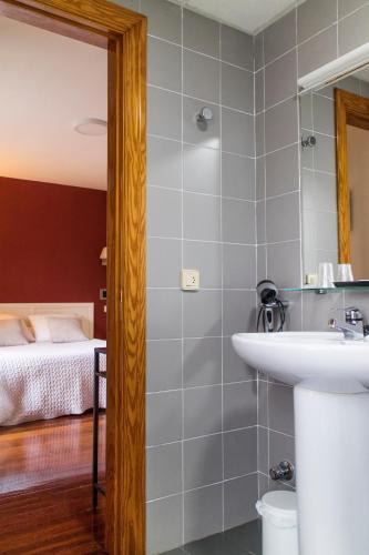 Hotel Monta�as De Covadonga