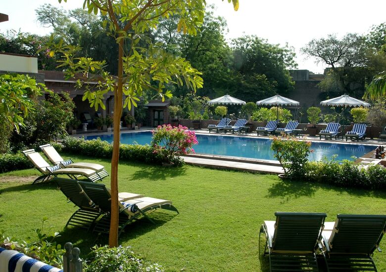 Hotel  Ratan  Vilas