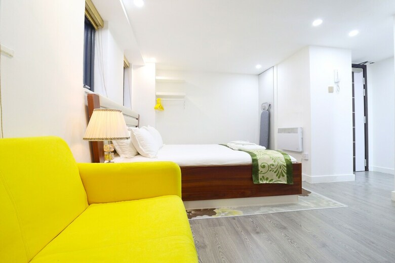 Queen Stay Apartments