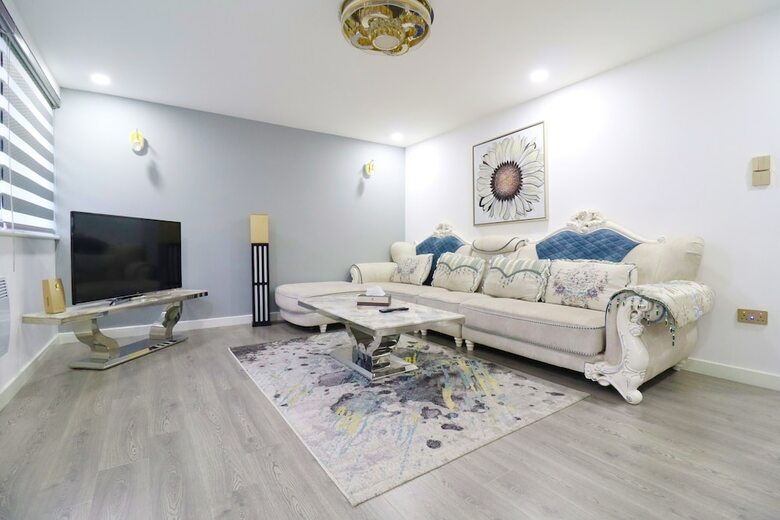 Queen Stay Apartments