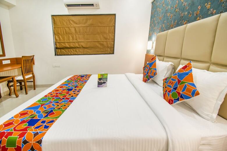 Fabhotel Prime Magnus Square