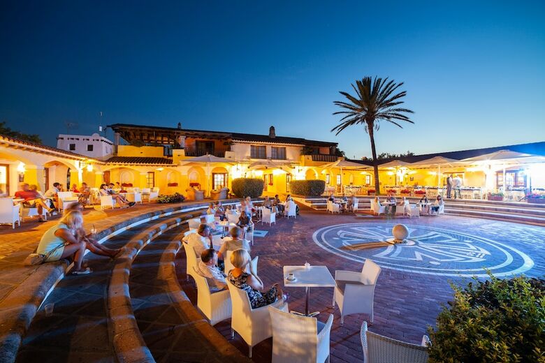 Posada Th San Teodoro | Liscia Eldi Village