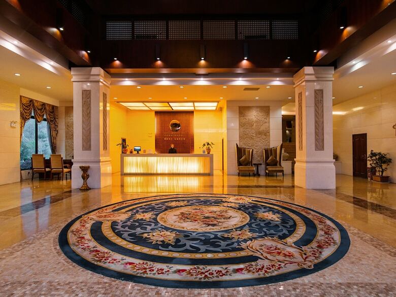 Meili Xiangyue Canghai Golf Hotel