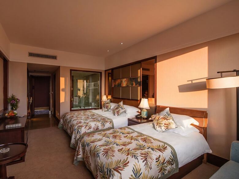 Meili Xiangyue Canghai Golf Hotel