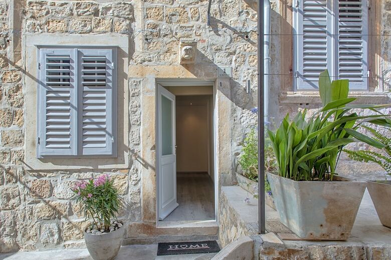 Apartamentos Heraclea Luxury Heritage Accommodation