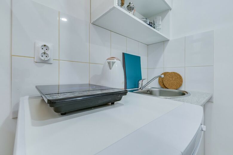 Tomi Apartments